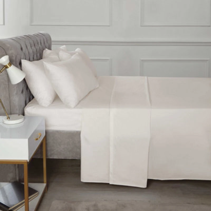 Image of Rapport Home TH Percale Fitted Sheet in Cream Size: Double Cream Unisex Double