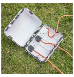 Image of Mercury Weatherproof Outdoor Enclosure 2M 4 Gang Extension White IP64