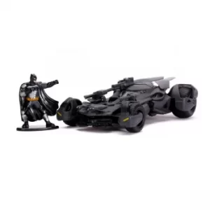 Image of Justice League Hollywood Rides Diecast Model 1/32 Batmobile with Figure