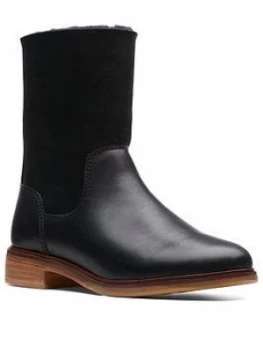 Image of Clarks Clarkdale Ax Hot Calf Boot - Black