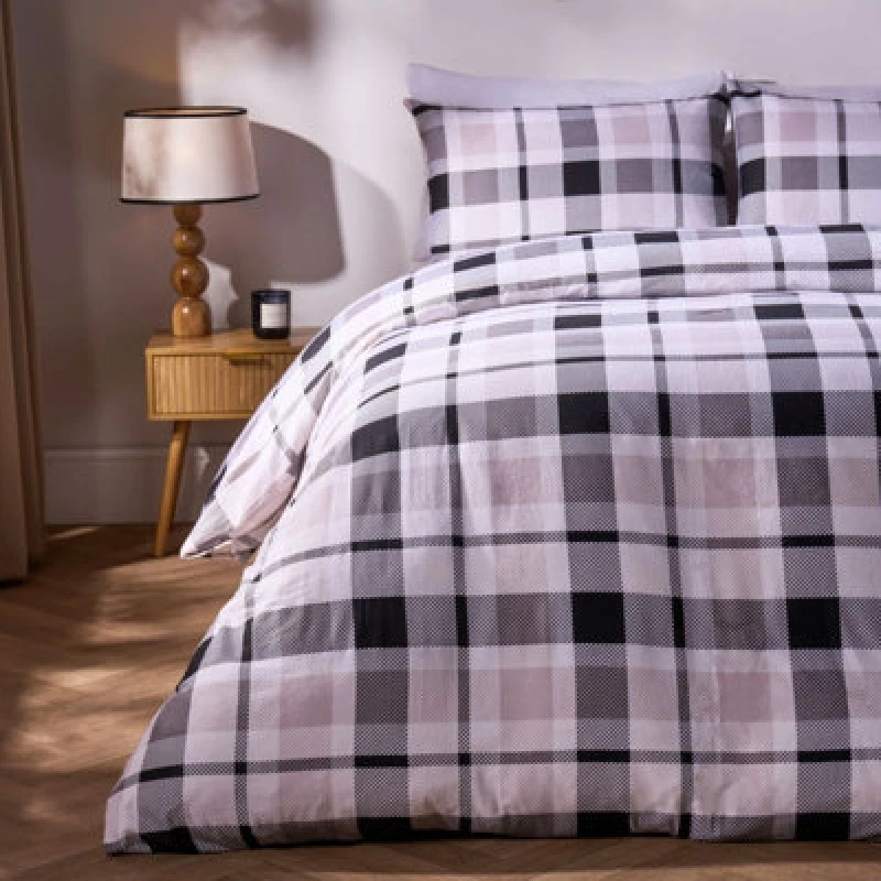 Image of OHS OHS Farmers Check Tartan Brushed Cotton Duvet Cover with Pillowcase Bedding Set in Beige Size: Double Beige Double Unisex 5027434221578