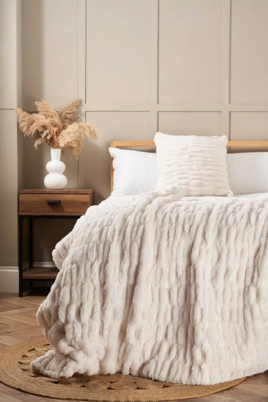 Image of BHS Ruched Faux Fur Throw in Cream Cream Unisex