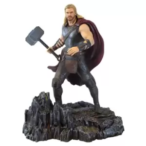 Image of Diamond Select Marvel Gallery Thor: Ragnarok PVC Figure - Thor