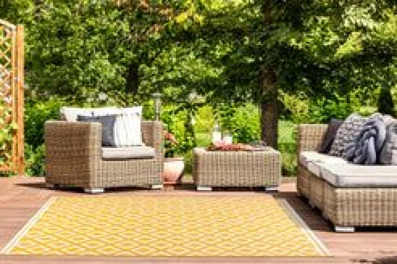 Image of Rugstyle Summer Breeze Outdoor Rug in Gold Size: 100cm x 150cm Gold Unisex 100cm x 150 cm