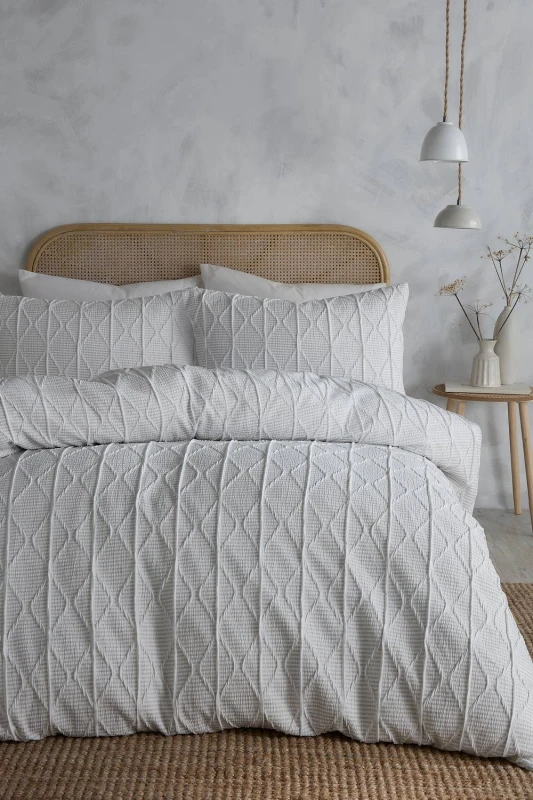 Image of Serene Crinkle Stripe Duvet Cover Bedding Set White