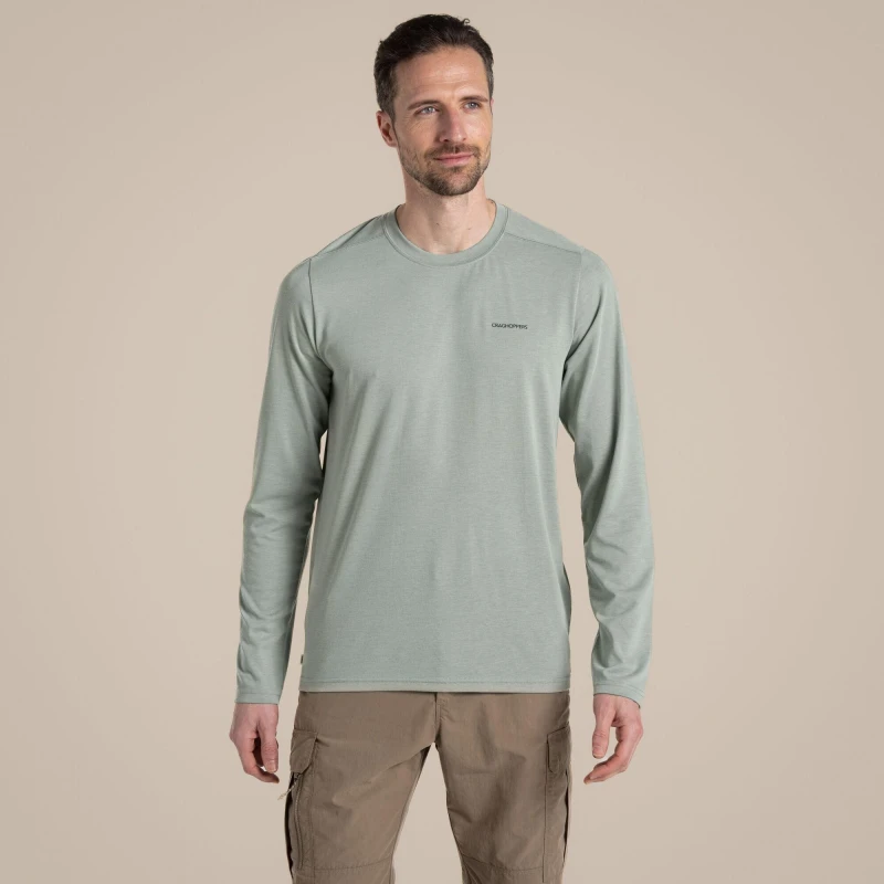 Image of Craghoppers Craghoppers Men NosiLife Abel Insect-Repellent Stretch Long Sleeved T-Shirt in Green Size: Medium Green M Male 5063260001076