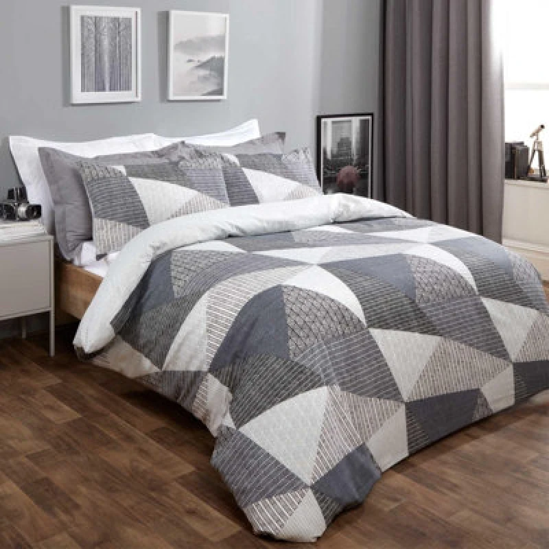Image of OHS OHS Textured Geometric Duvet Cover with Pillowcase in Grey Size: King Grey King Unisex 5027434007196