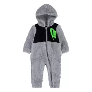 Image of Nike Amp Shrp Cvrall Bb99 - Grey