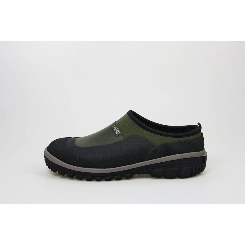 Image of Lamb Womens Gardening Clog Green/Black female 4 (37)