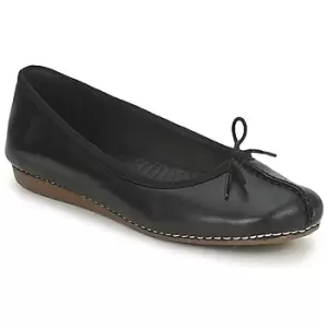 Image of Clarks FRECKLE ICE womens Shoes (Pumps / Ballerinas) in Black,4,7,3