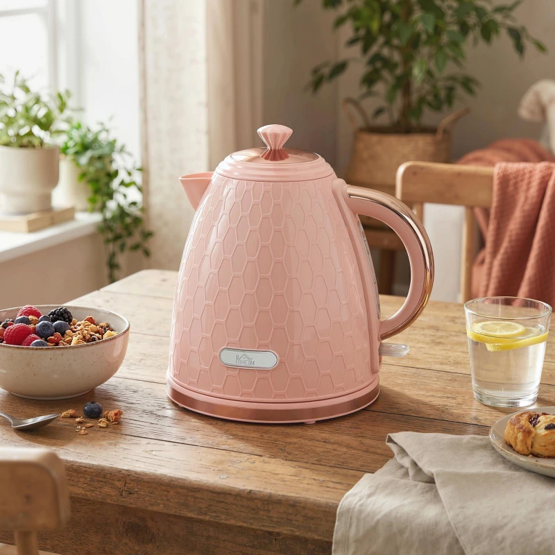 Image of HOMCOM HOMCOM Electric Kettle, 1.7L, 3kW, Fast Boil Kettle, Auto Shut-off in Light Pink Light Pink One Size Unisex 5063603053328
