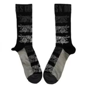 Image of Guns N' Roses - Monochrome Pistols Unisex UK Size 7 - 11 Ankle Socks - Black