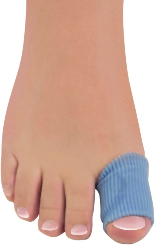 Image of Aidapt Strip of Antibacterial Digital Pads Pack of 32 Medium Blue