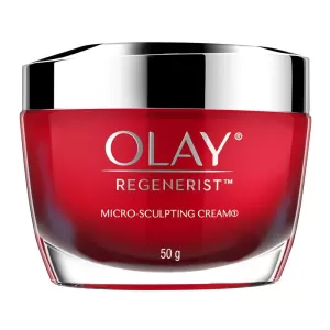 Image of Olay Christmas 2021 Regenerist Day Cream 50ml Gift Set