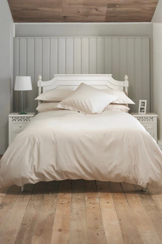 Image of The Lyndon Company The Lyndon Company 800 Thread Count 100% Cotton Luxury Hotel Quality Duvet Cover Set in Cream Size: Single Cream Single Unisex 50