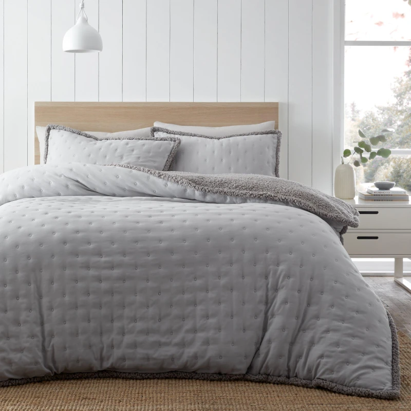 Image of Catherine Lansfield Catherine Lansfield 'Cosy Nori' Soft Sherpa Duvet Cover Set in Silver Size: Double Silver Double Unisex 5057681163291