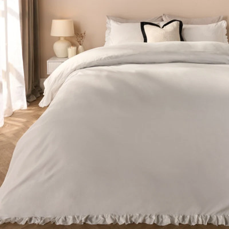 Image of OHS OHS Frill Edge Decor Duvet Cover with Pillowcase Bedding Set in White Size: Double White Double Unisex 5027434204540