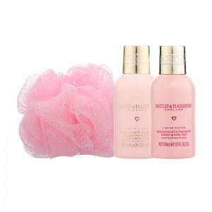 Image of Baylis Harding Rose Prosecco Fizz Van Gift Set 100ml