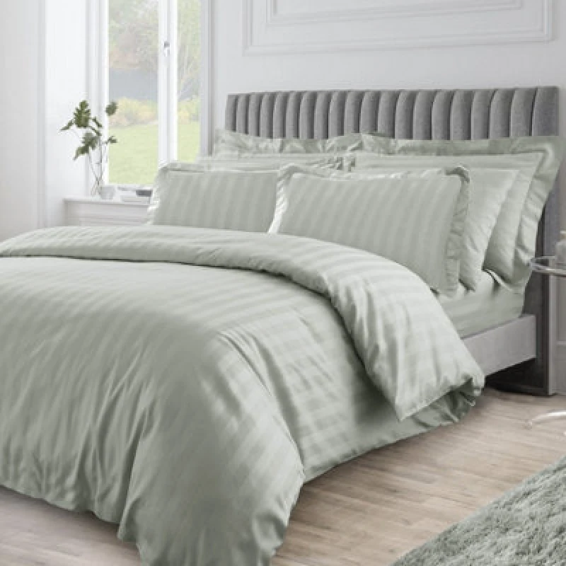 Image of Velosso Elegant Embossed Design Duvet Cover & Pillowcase Set in Light Green Size: Double Light Green Unisex Double