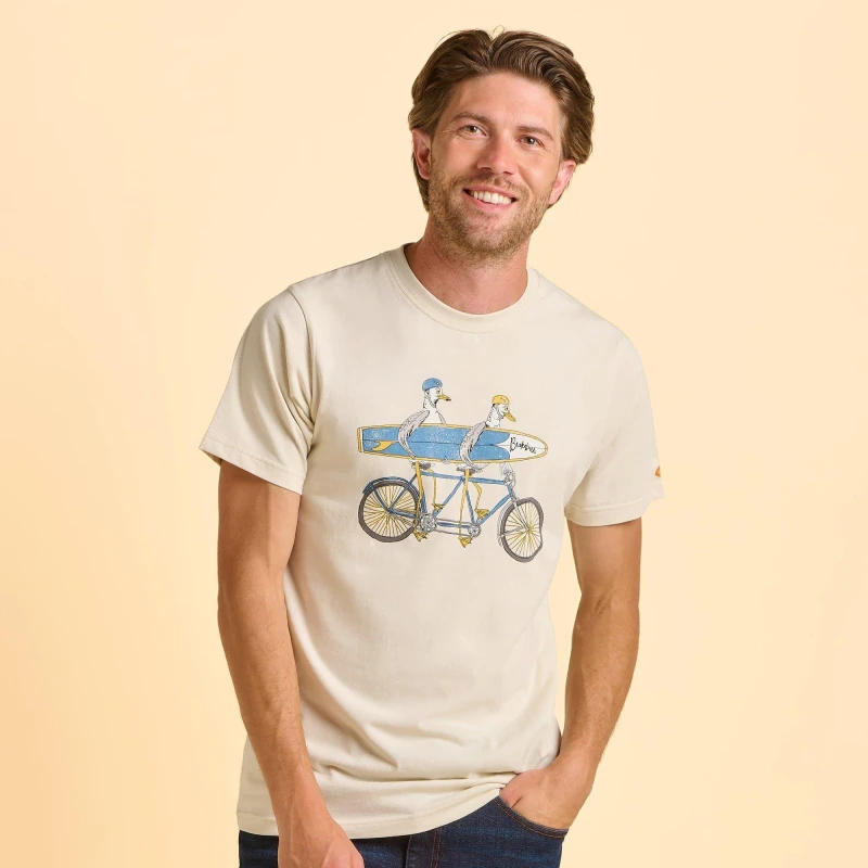 Image of Brakeburn Brakeburn Men Tayport Tshirt in Cream Size: large Cream L Male 5052414967917