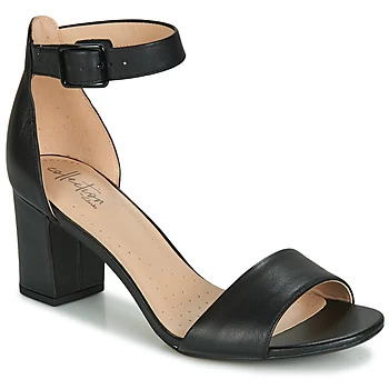 Image of Clarks DEVA MAE womens Court Shoes in Black
