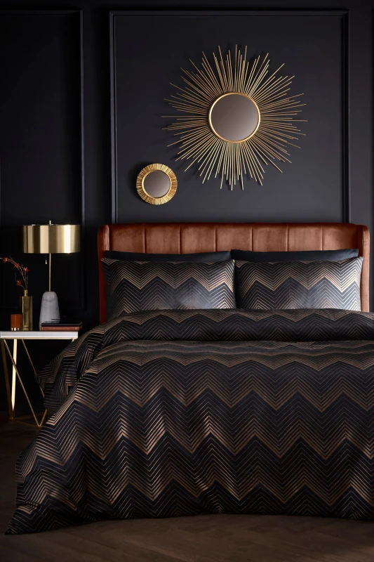 Image of Laurence Llewelyn-Bowen Laurence Llewelyn-Bowen 'Cocktail' Geometric Jacquard Duvet Cover Set in Black Size: Double Black Double Unisex 505673422561