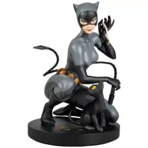 Image of DC Direct DC Designer Series 1/6 Scale Statue - Catwoman by Stanley Lau