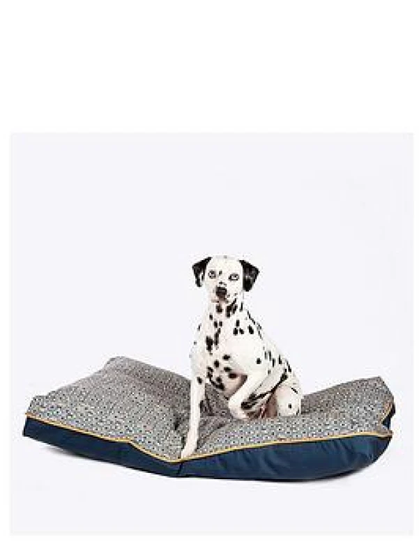 Image of FatFace Geo Bees Deluxe Duvet Large, Multi 71320