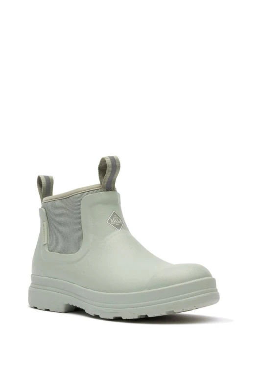 Image of Muck Boots Womens Rainscape Chelsea in Green Size: 4 Green Female 4