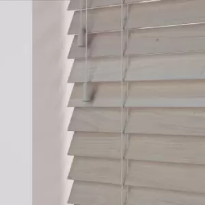 Image of Wooden Venetian Blinds With Strings Jupiter