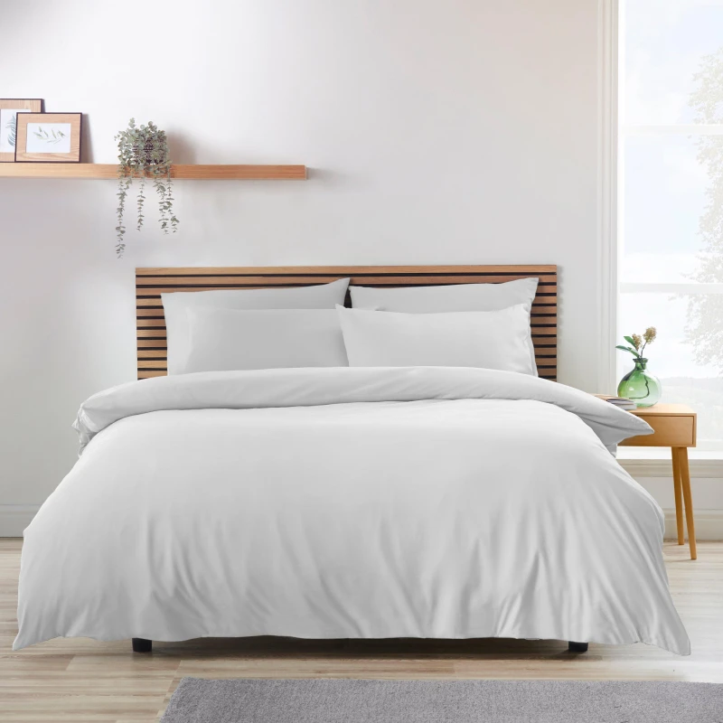 Image of Catherine Lansfield Catherine Lansfield 'So Soft Easy Iron' Duvet Cover Set in White Size: Double White Double Unisex 5057681138152