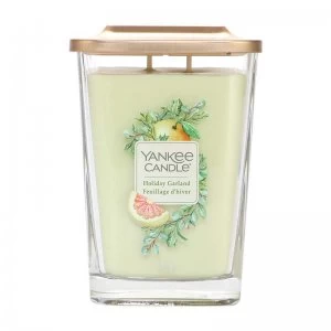 Image of Yankee Candle Elevation Holiday Garland Candle 552g