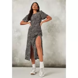 Image of Missguided Flutter Slv Midi Dress Ss Floral - Purple