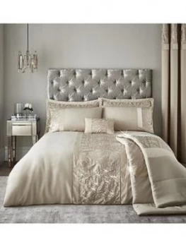 Image of Catherine Lansfield Catherine Lansfield Velvet Sparkle Duvet Set - Ks