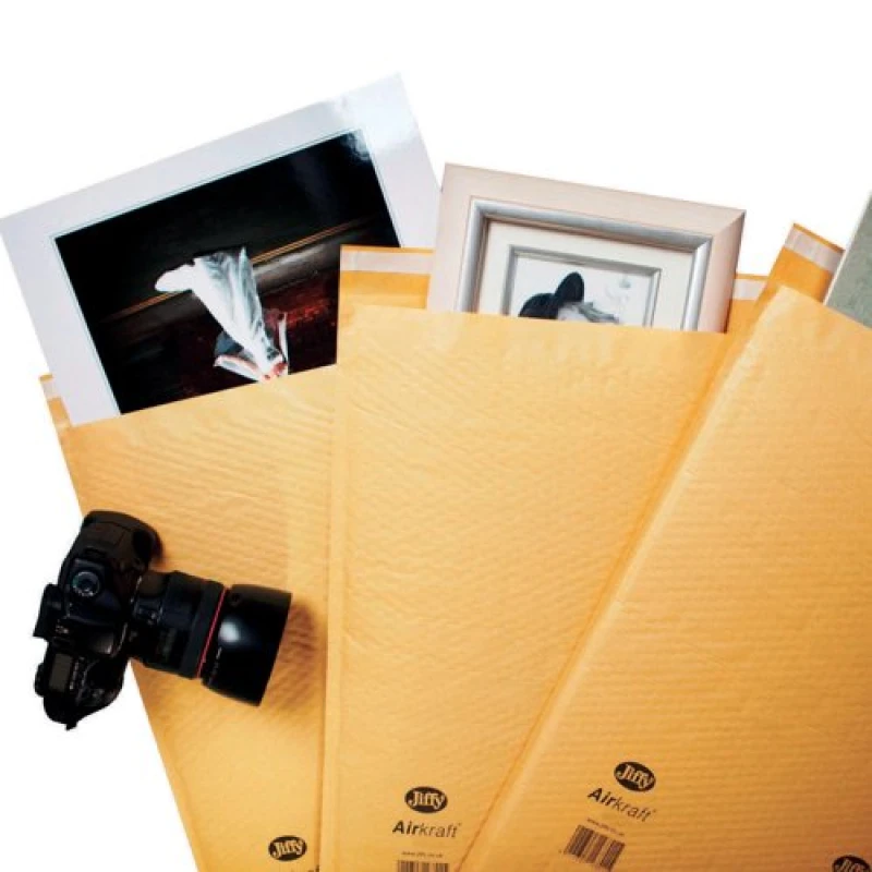 Image of Jiffy AirKraft Size 00 Bubble Lined Mailer Gold (200 Pack) MAKC99002