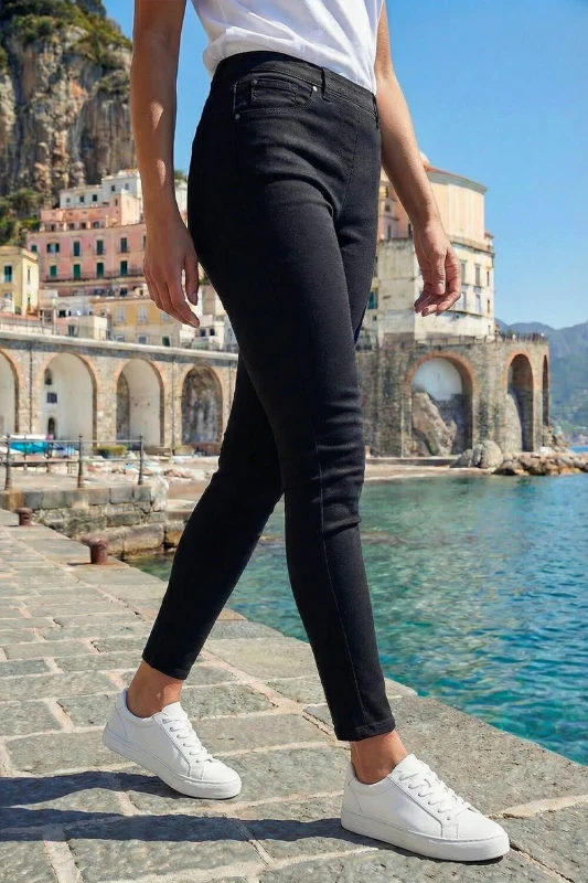 Image of Roman Ultimate Denim Cropped Jegging 29" Black