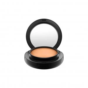 Image of MAC Studio Tech Foundation Nc44