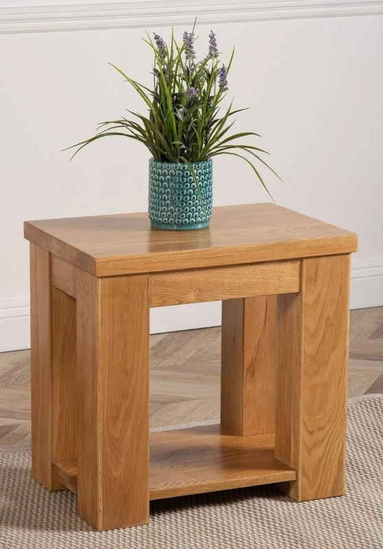 Image of Thats Furniture Solid Oak Lamp Table for Living Room in Light Oak Light Oak Unisex