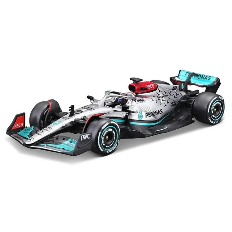 Image of 1:43 F1 Mb W13 E Performance 2022 With Helmet Russell 1007783