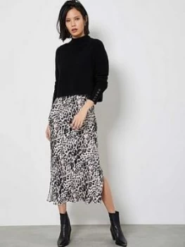 Image of Mint Velvet Mint Velvet Ottoman Jumper Amber Animal Slip Dress, Black Size M Women