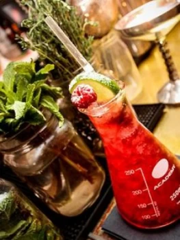 Image of Virgin Experience Days Gin and Cocktail Tasting for Two in an Alice in Wonderland Inspired Speakeasy Bar, Oxford, One Colour, Women