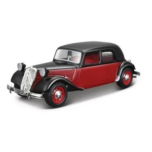 Image of 1:24 Citroen 15 CV TA (1938) Diecast Model