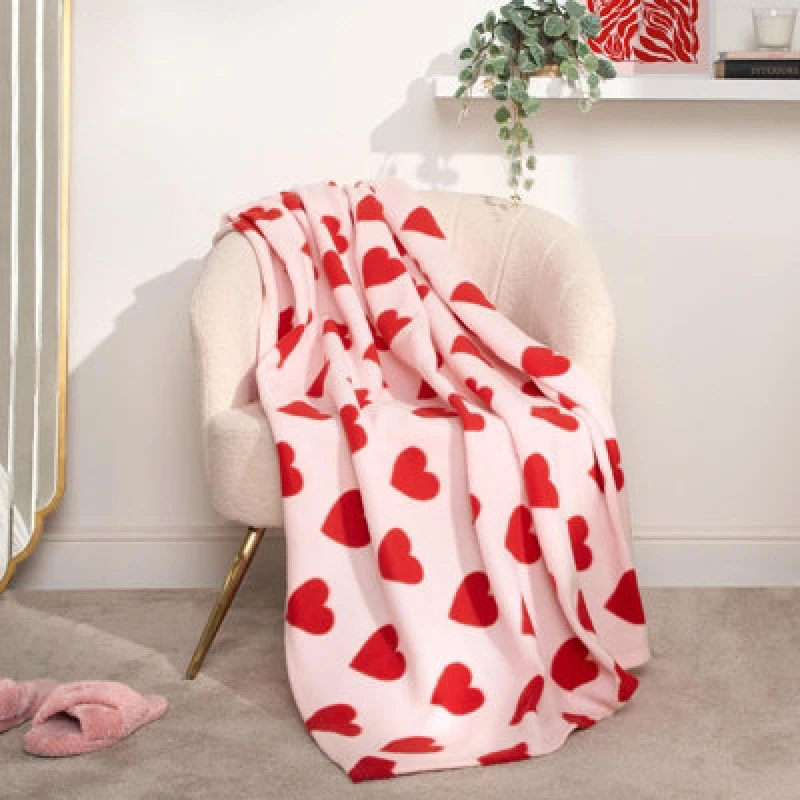 Image of OHS OHS Soft Heart Print Polar Fleece Throw in Red Size: 120cm x 150cm Red 120cm x 150cm Unisex 5027434159963