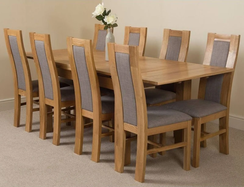 Image of Thats Furniture Richmond 140-220cm Oak Extending Dining Table & 8 Stanford Chairs in Brown Brown Unisex