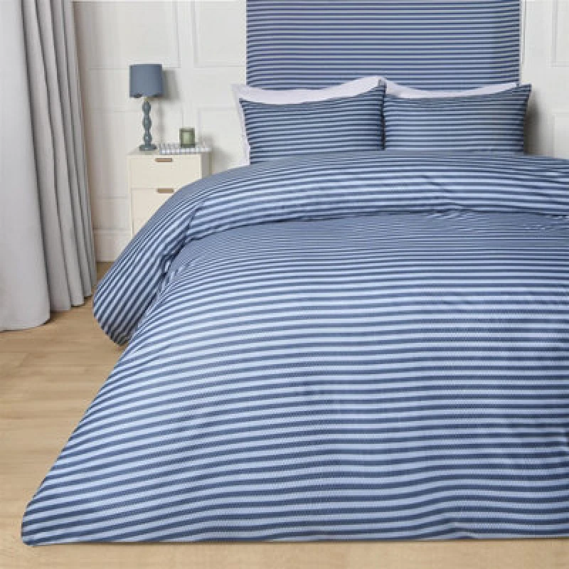 Image of OHS OHS Waffle Embossed Stripes Reversible Duvet Cover with Pillowcase in Blue Size: King Blue King Unisex 5027434221400