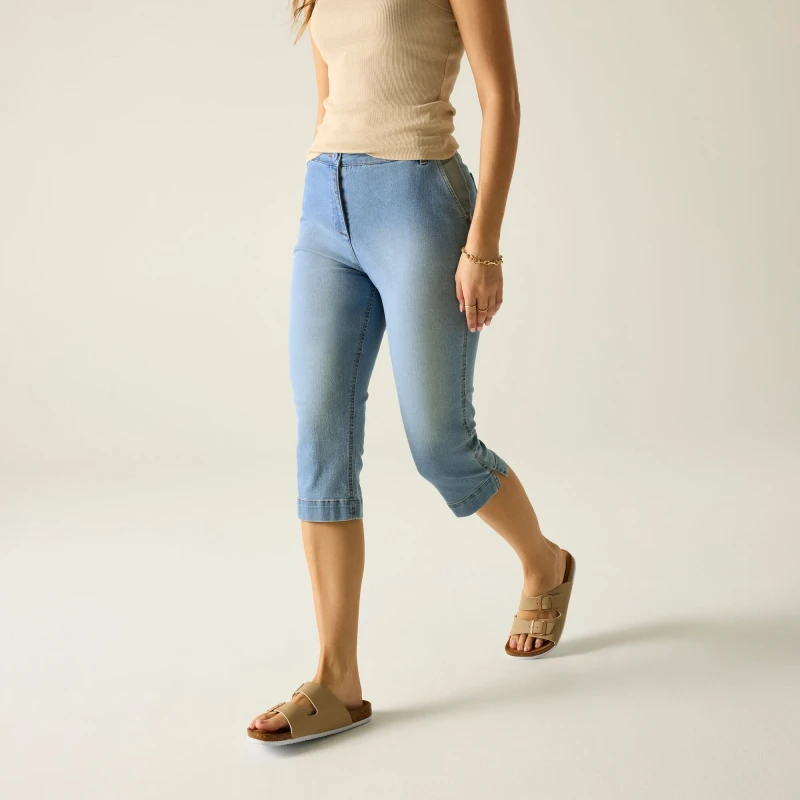 Image of Regatta Womens Bayletta Capri Trousers in Mid Blue Size: 16 Mid Blue Female 16