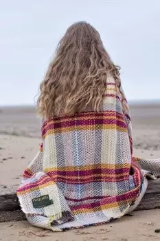 Image of Wool Throw Using Recycled Wool