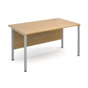 Image of Maestro 25 SL Straight Desk 1400mm x 800mm - Silver H Frame OAK top