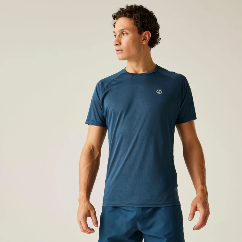 Image of Dare 2b Dare 2b Men 'Accelerate' Fitness T-Shirt in Bright Blue Size: X-Large Bright Blue XL Male 5063019554334