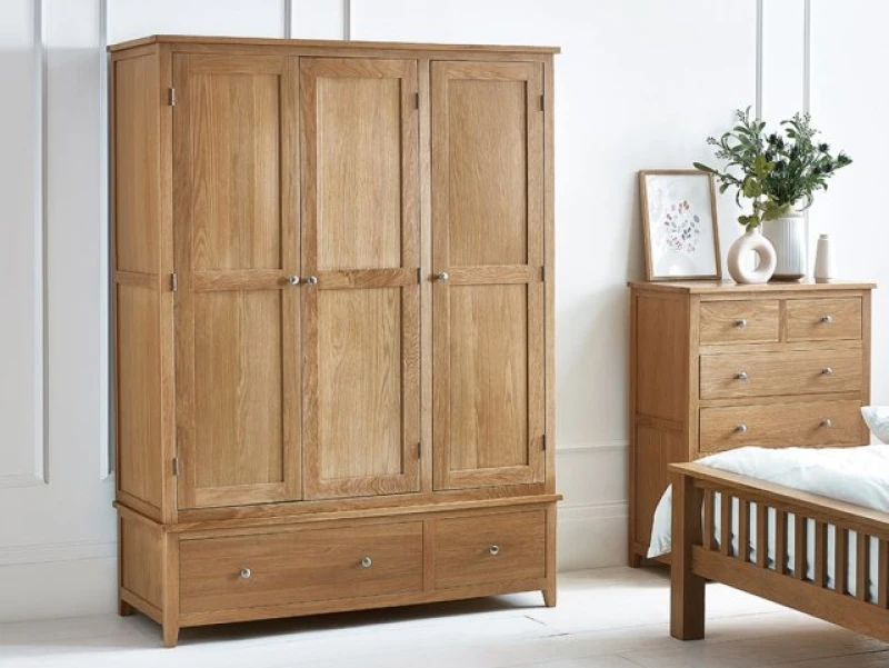 Image of Julian Bowen Mallory Oak 3 Door 2 Drawer Wardrobe